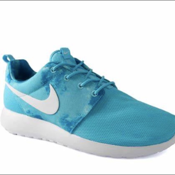 nike roshe one tie dye